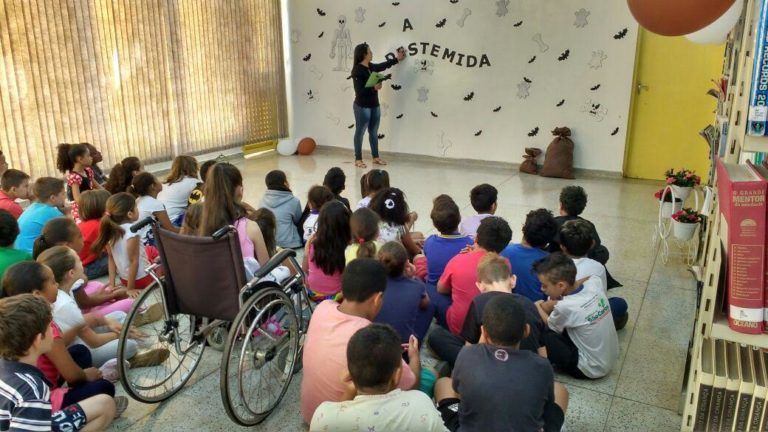 BIBLIOTECA01