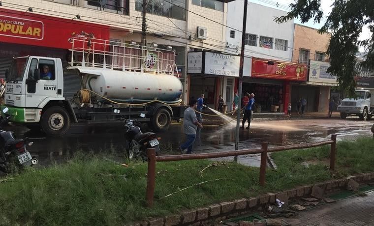 IBATÉ | Zé Parrella mostra solidariedade e envia caminhões para ajudar na limpeza de São Carlos