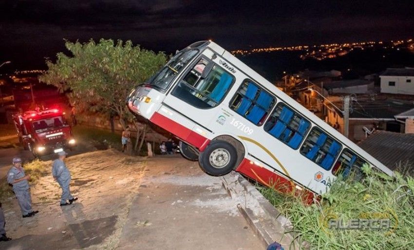 ONIBUS1