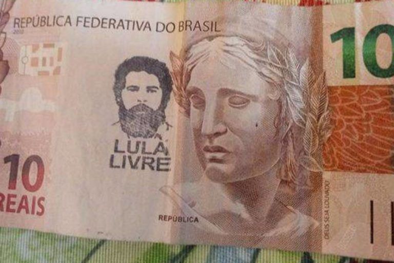 LULA-LIVRE