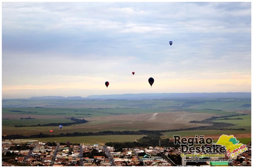 125anos-009