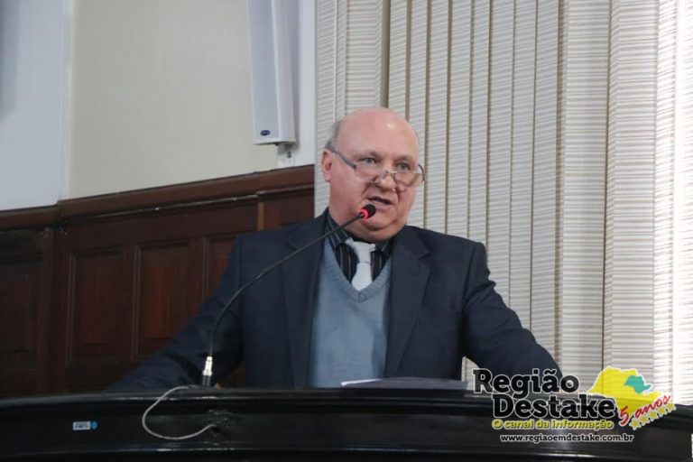 POLÍTICA | Robertinho questiona programação do Dia Municipal de Combate à Intolerância Religiosa