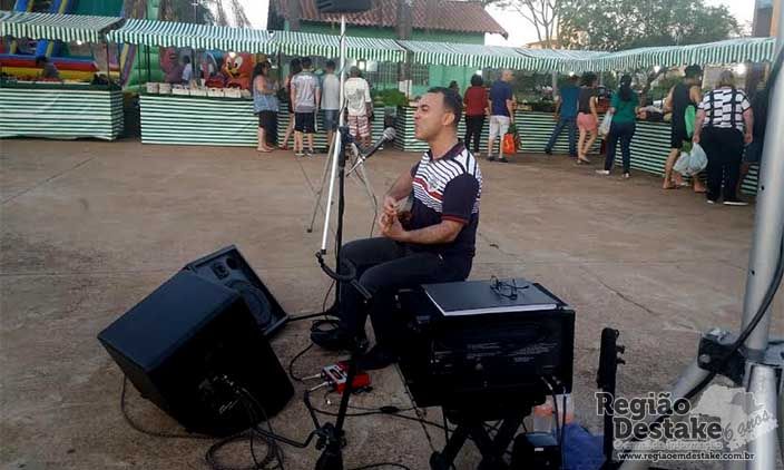 FEIRA-MUSICAL