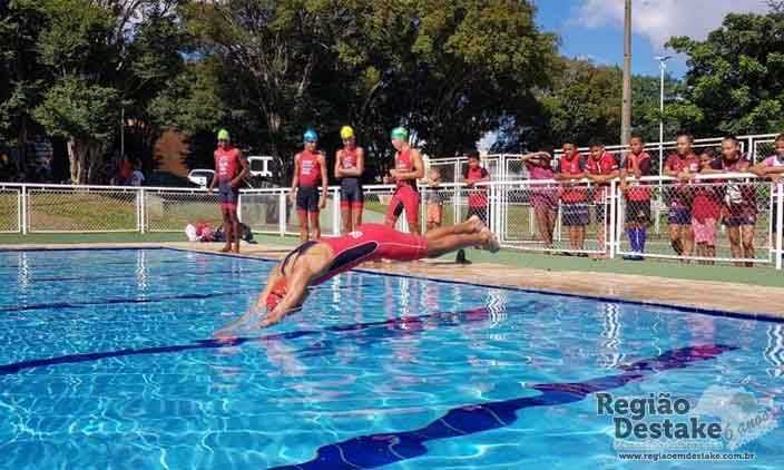 PISCINA001
