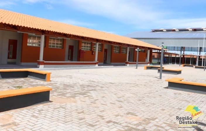 ESCOLA