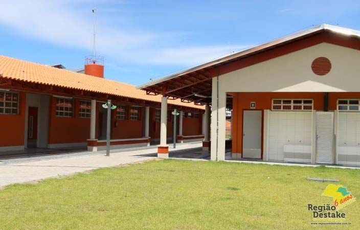 ESCOLA003