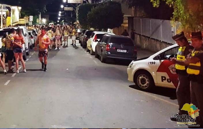 POLICIA-CARNAVAL02