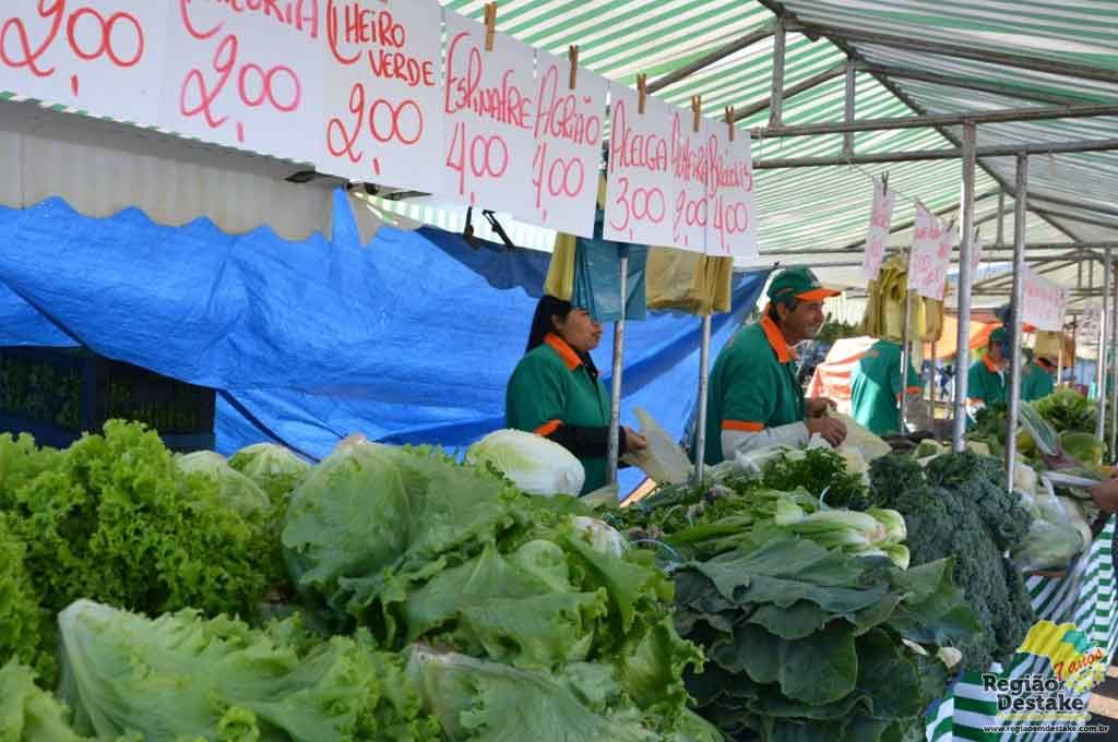 FEIRA-LIVRE001