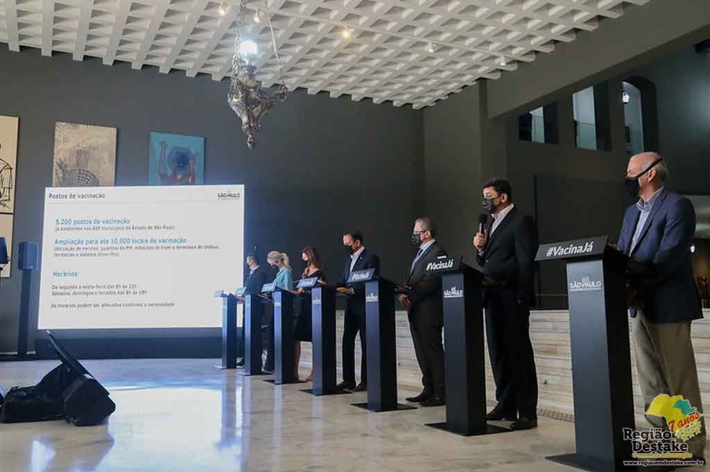 PROFISSIONAIS-VACINCAO