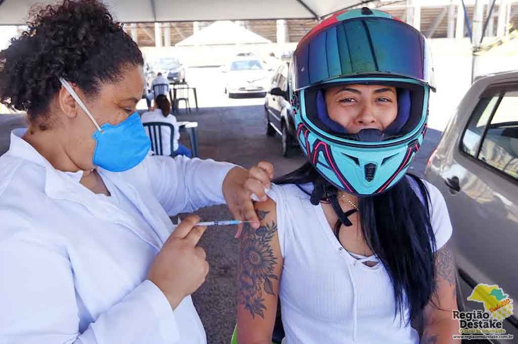 VACINA1211-ARARAQUARA