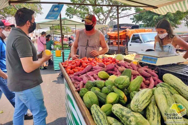 FEIRA-LIVRE