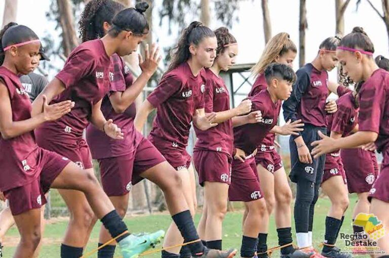 FERRINHAFEMININO