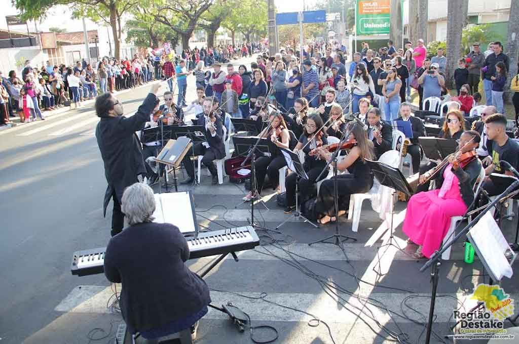 DESFILE