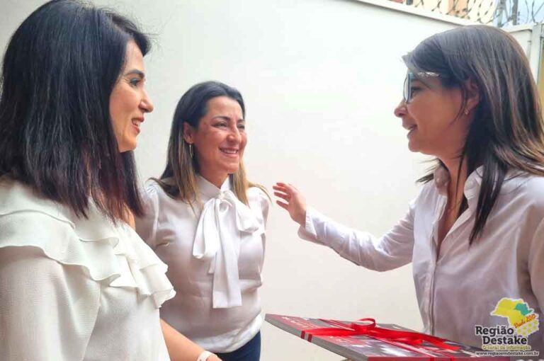 SECRETARIA