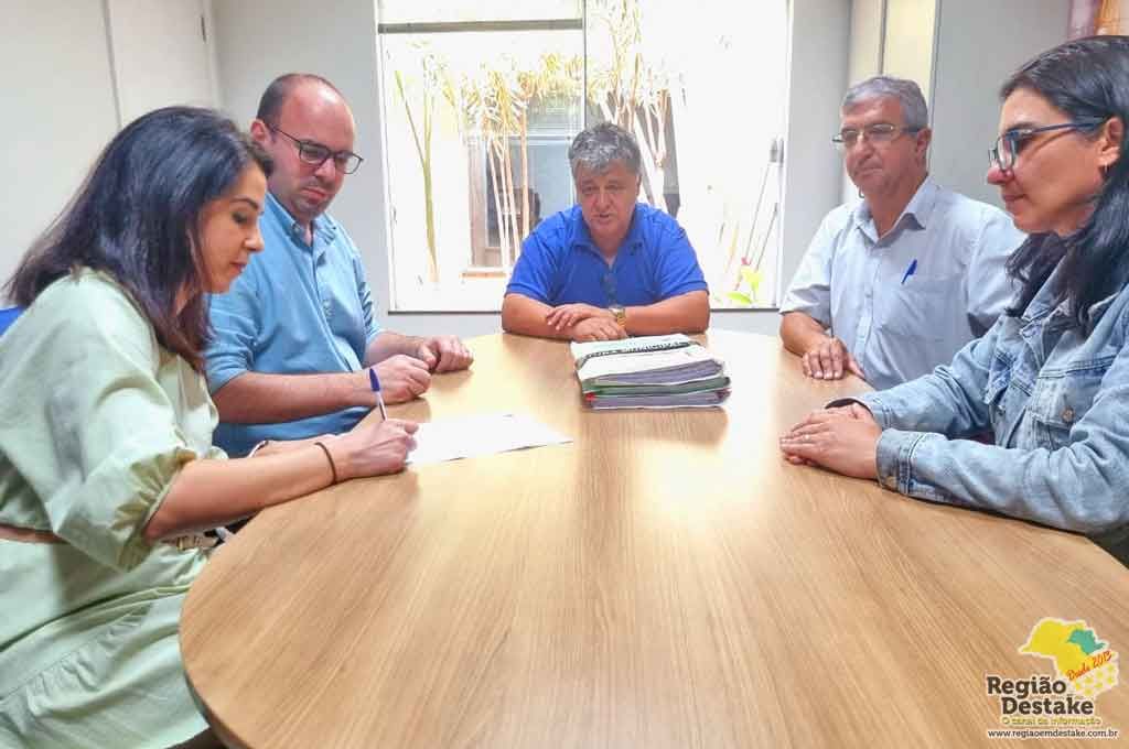 SOCIAL