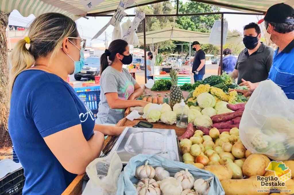FEIRA-LIVRE