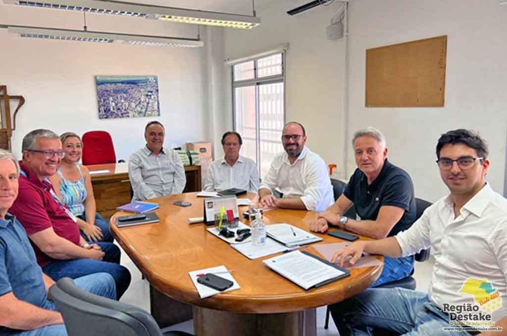 REUNIAO