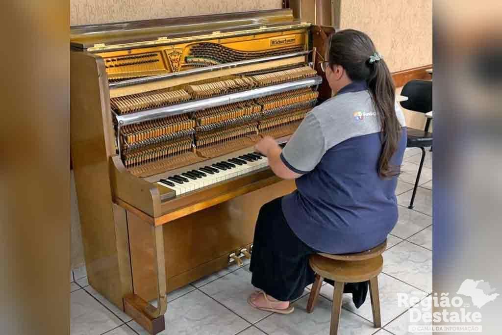 piano