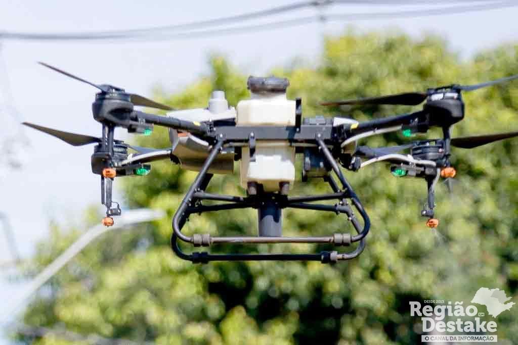 DRONES01