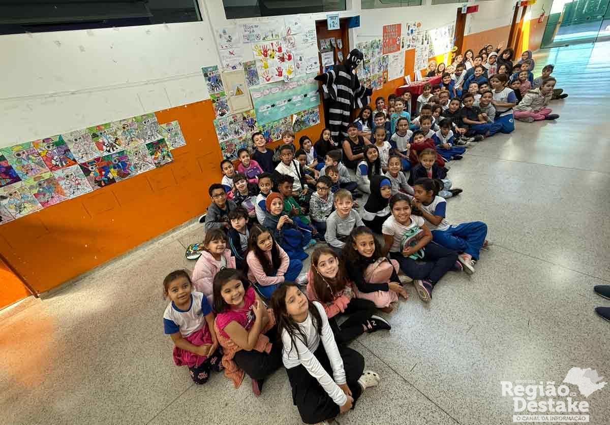 ESCOLA02