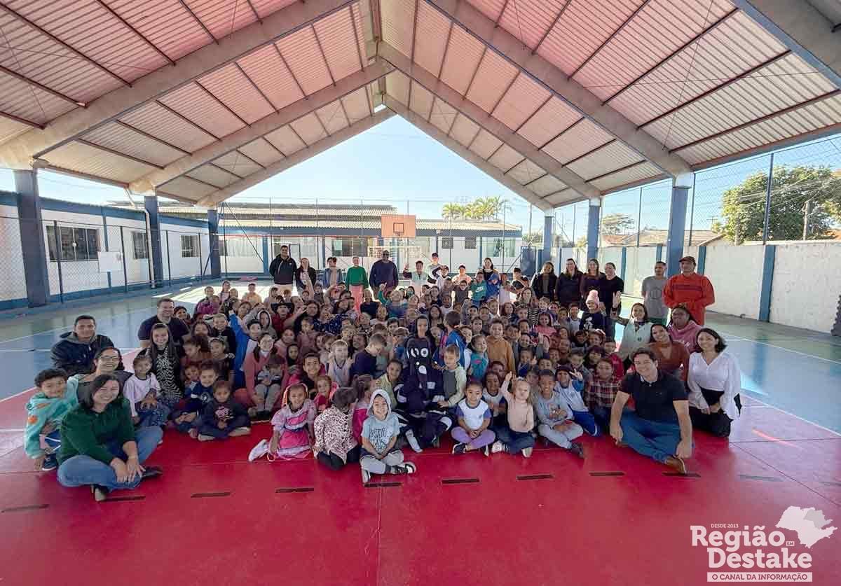 ESCOLA04