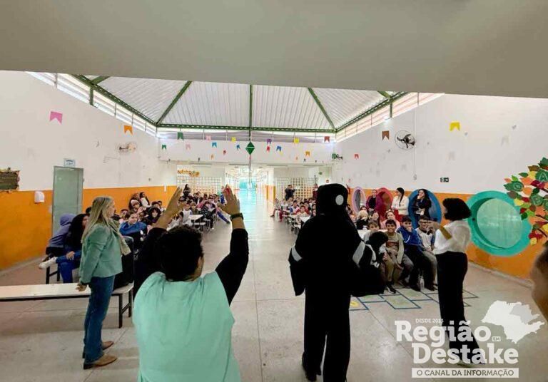 ESCOLA06