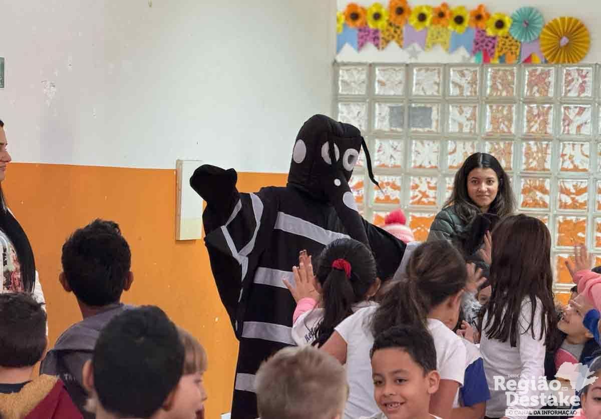 ESCOLA07