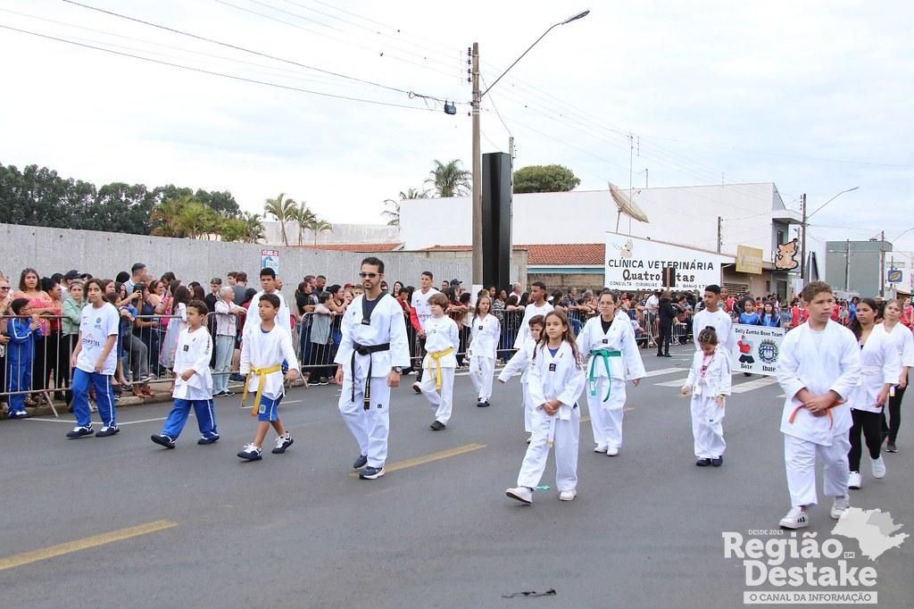 desfile-132-anos-de-ibat_54608685402_l