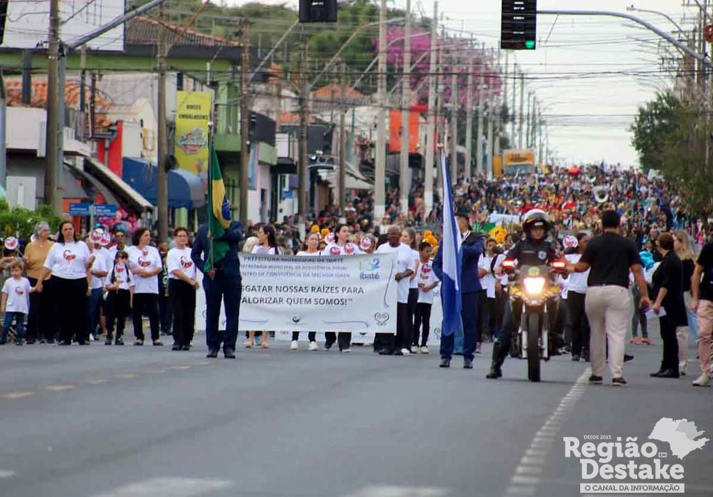 desfile-132-anos-de-ibat_54609567101_l