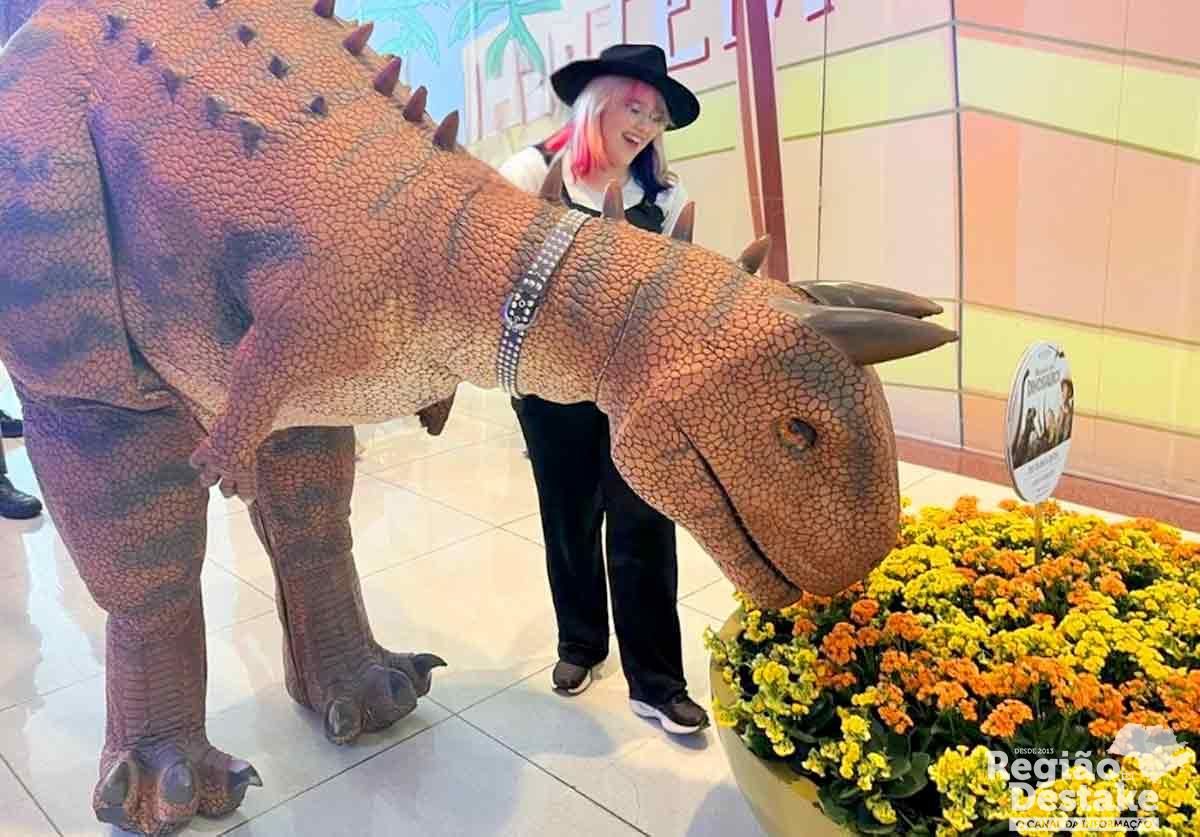 dino02