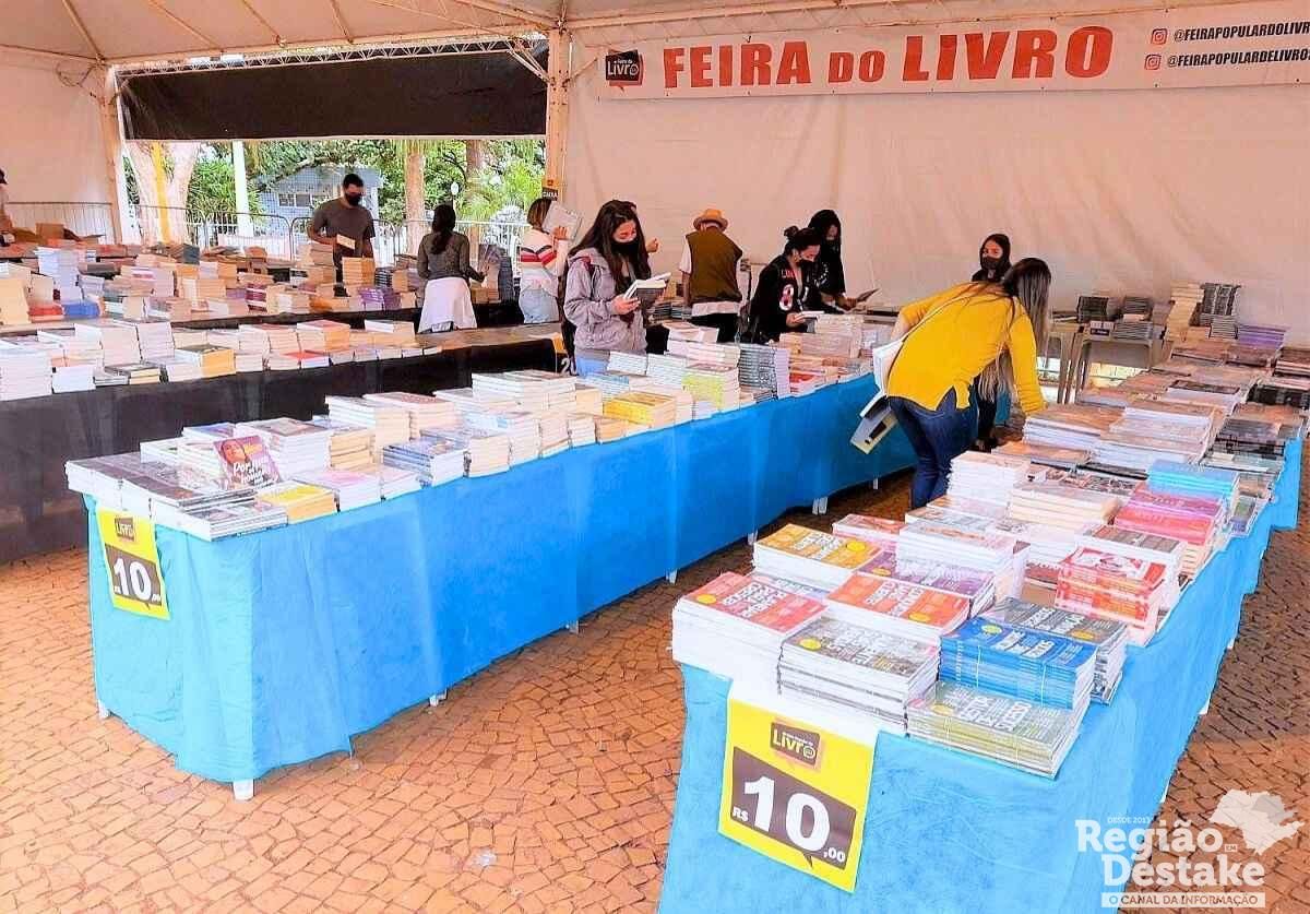 FEIRA-LIVRO